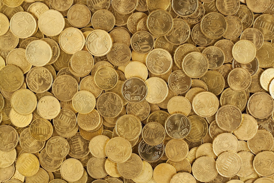 Investing vs. Saving: What’s Best for Your Child’s Future?