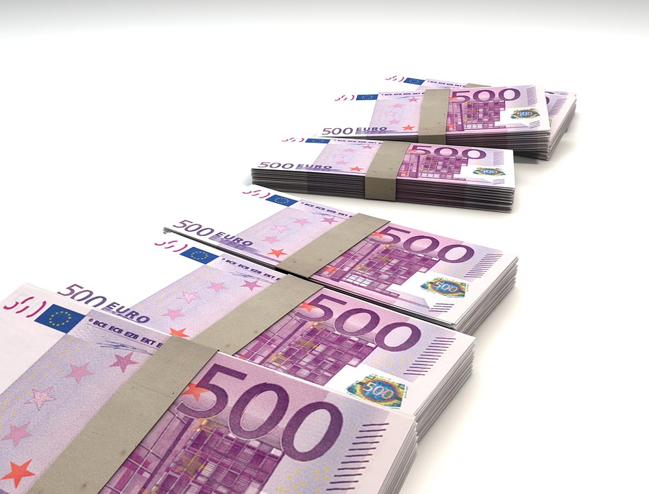 Sustainable and Profitable: Eco-Friendly Passive Income Ideas for a Greener 2025